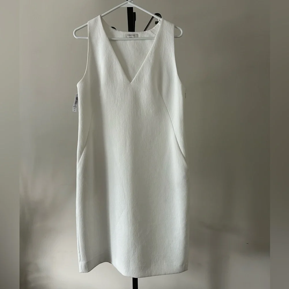 Aritzia Babaton Louie V-Neck Sleeveless Dress, Size 8, Colour White Espace. - Picture 1 of 8